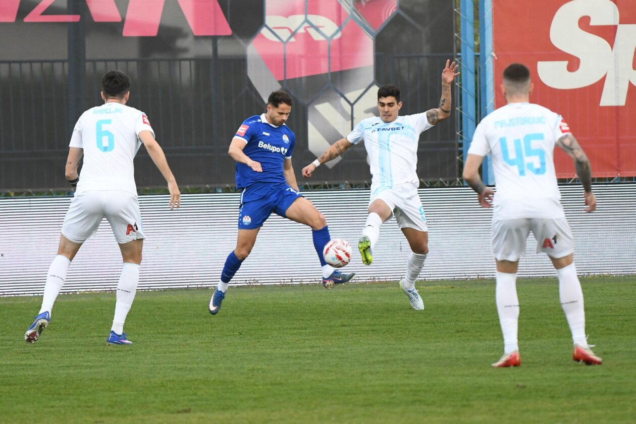 Slaven Belupo i Rijeka sastali se u 28. kolu SuperSport HNL-a Slaven Belupo i Rijeka sastali se u 28. kolu SuperSport HNL-a