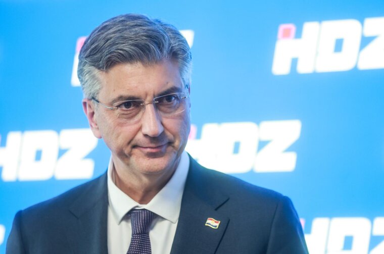 Zagreb: Odrana zajednicka sjednica Predsjednitva i Nacionalnog odbora HDZ-a
