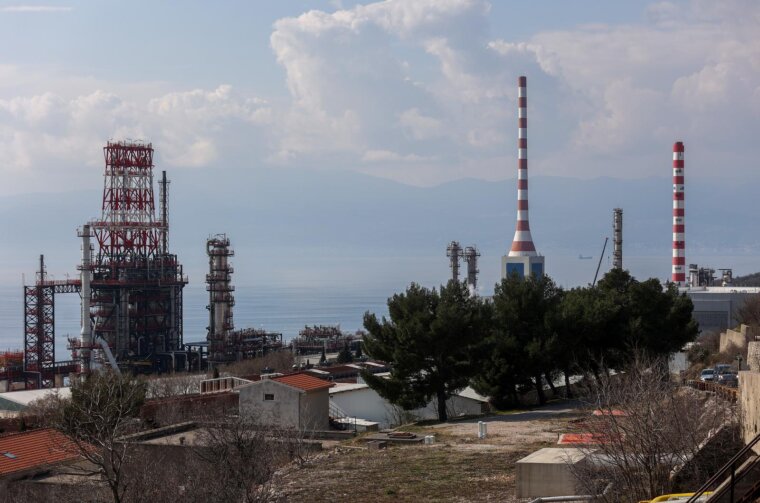Rijeka: Svečano obilježavanje završetka Projekta nadogradnje Rafinerije nafte Rijeka i izgradnje novog postrojenja za obradu teških ostataka Rijeka: Svečano obilježavanje završetka Projekta nadogradnje Rafinerije nafte Rijeka i izgradnje novog postrojenja za obradu teških ostataka