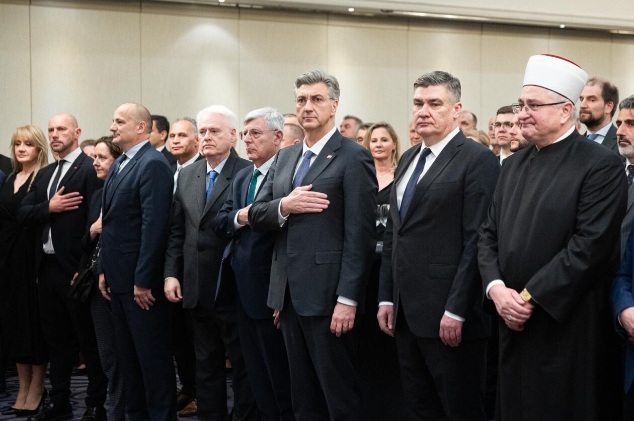 Zagreb: Zoran Milanović i Andrej Plenković na obilježavanju 110. obljetnice priznanja ravnopravnosti islama Zagreb: Zoran Milanović i Andrej Plenković na obilježavanju 110. obljetnice priznanja ravnopravnosti islama