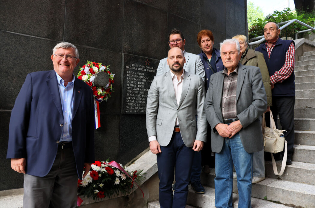 Polozeni-vijenci-povodom-81.-obljetnice-oslobodenja-Pecina-i-Susaka-od-fasizma-8 Polozeni-vijenci-povodom-81.-obljetnice-oslobodenja-Pecina-i-Susaka-od-fasizma-8
