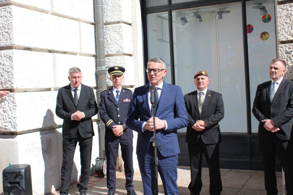 ajkule 35 godine (14)
