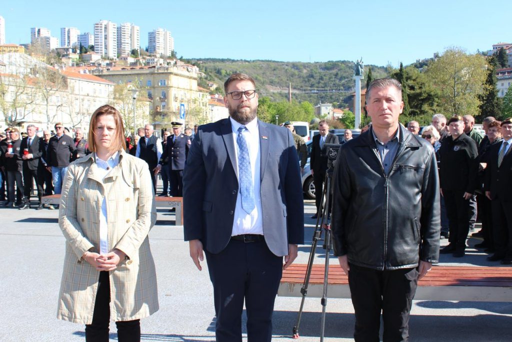 ajkule 35 godine (19)