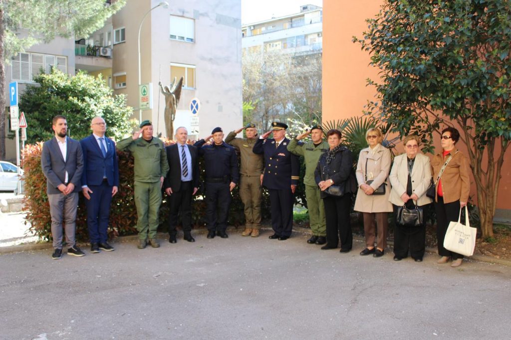 ajkule 35 godine (30)
