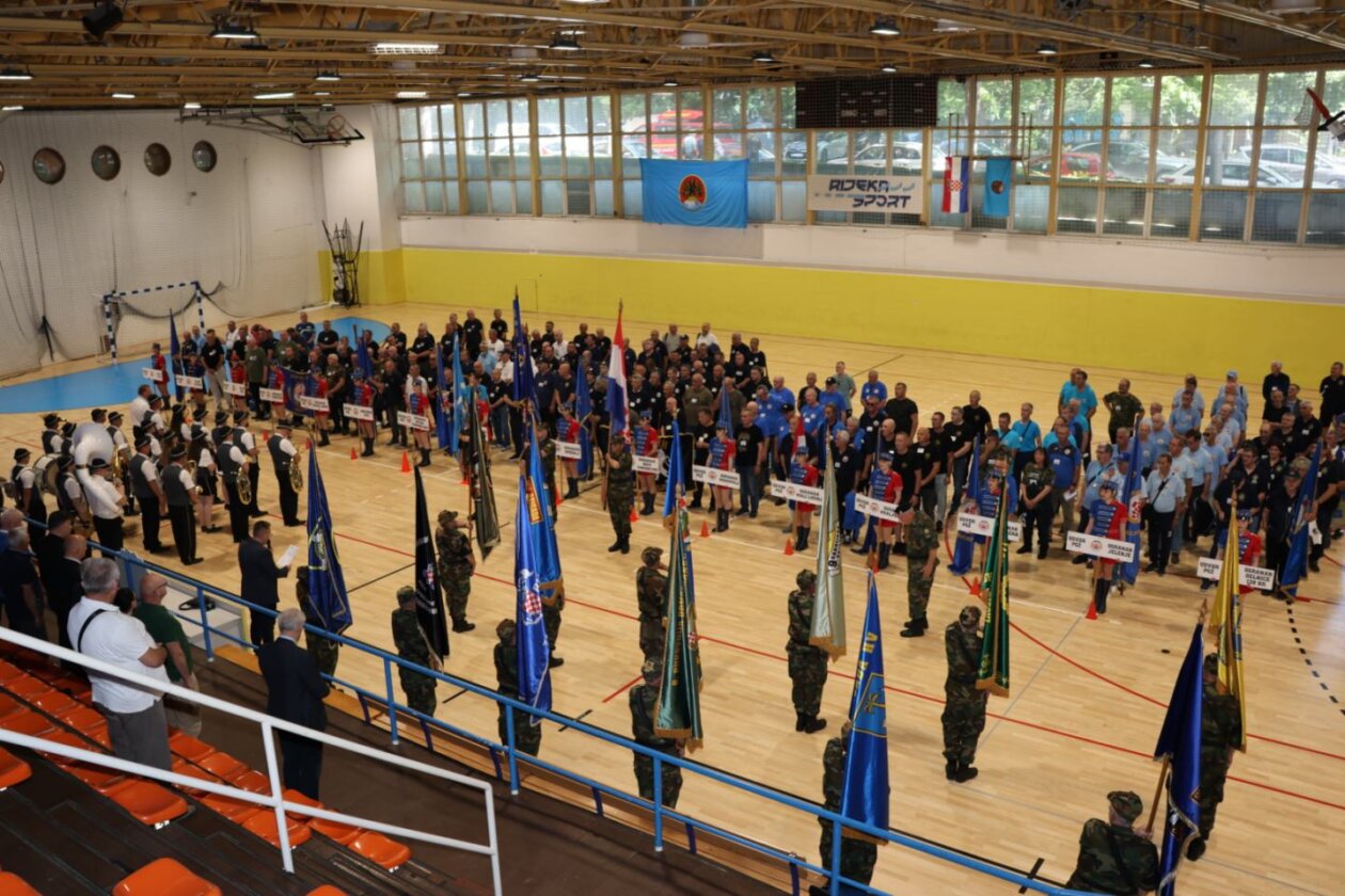 28-sportski-susreti-dragovoljaca-i-veterana 28-sportski-susreti-dragovoljaca-i-veterana