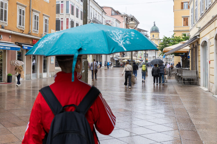 Ilustrativna kiša Rijeka korzo-5164 Ilustrativna kiša Rijeka korzo-5164