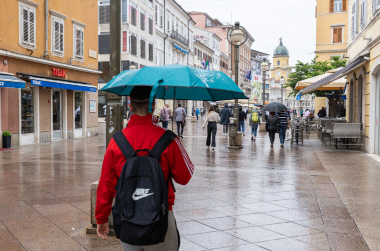 Ilustrativna kiša Rijeka korzo-5166
