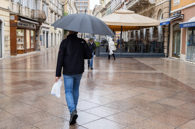 Ilustrativna kiša Rijeka korzo-5168