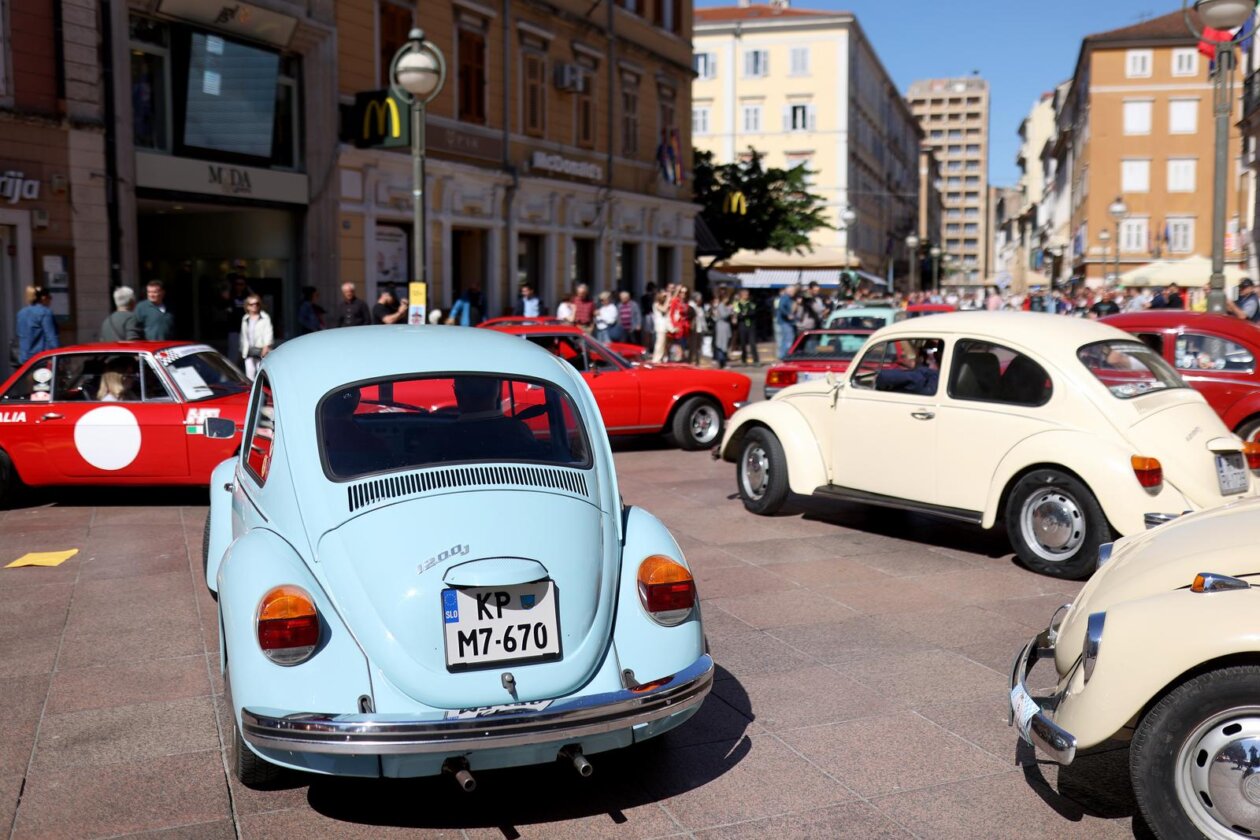 30. Oldtimer rally Rijeka: 140 vozila startalo s Korza 30. Oldtimer rally Rijeka: 140 vozila startalo s Korza