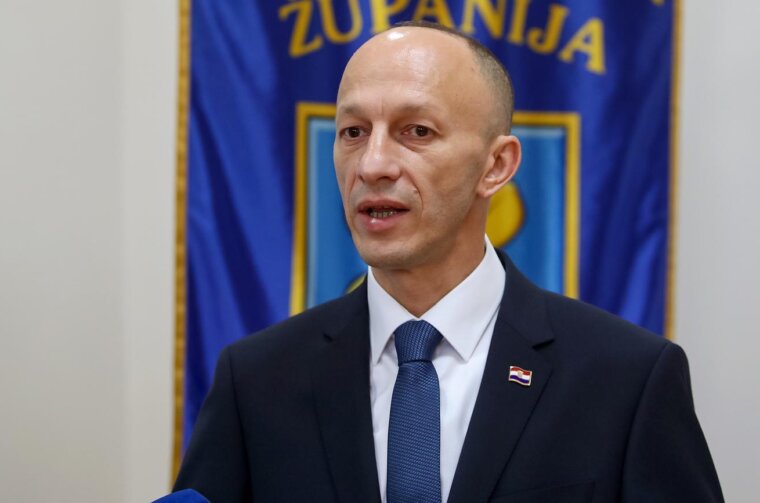 Gospić: Potpisivanje Sporazuma o realizaciji projekta “Modernizacija zatvorskog sustava kroz izgradnju Kaznionice u Perušiću” Gospić: Potpisivanje Sporazuma o realizaciji projekta “Modernizacija zatvorskog sustava kroz izgradnju Kaznionice u Perušiću”