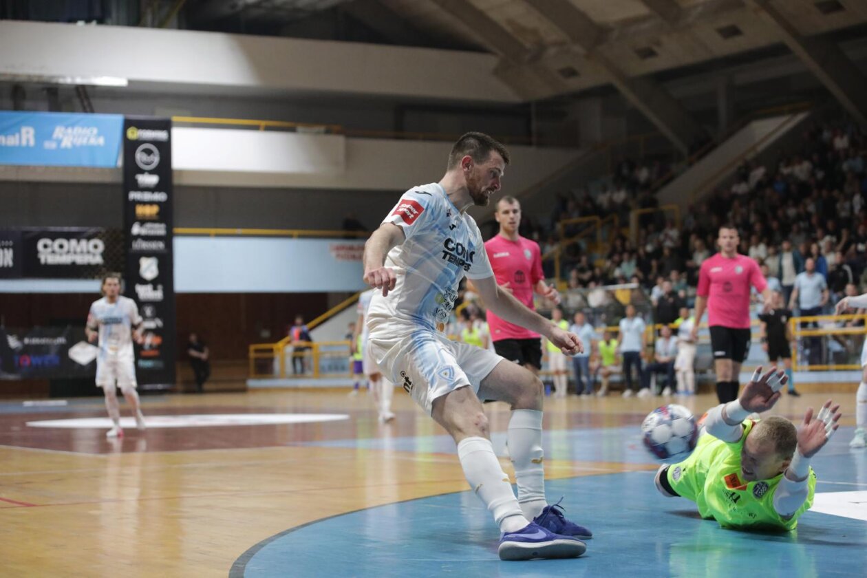 HMNK Rijeka se  plasirala u polufinale SuperSport HMNL-a nakon pobjede nad Crnicom