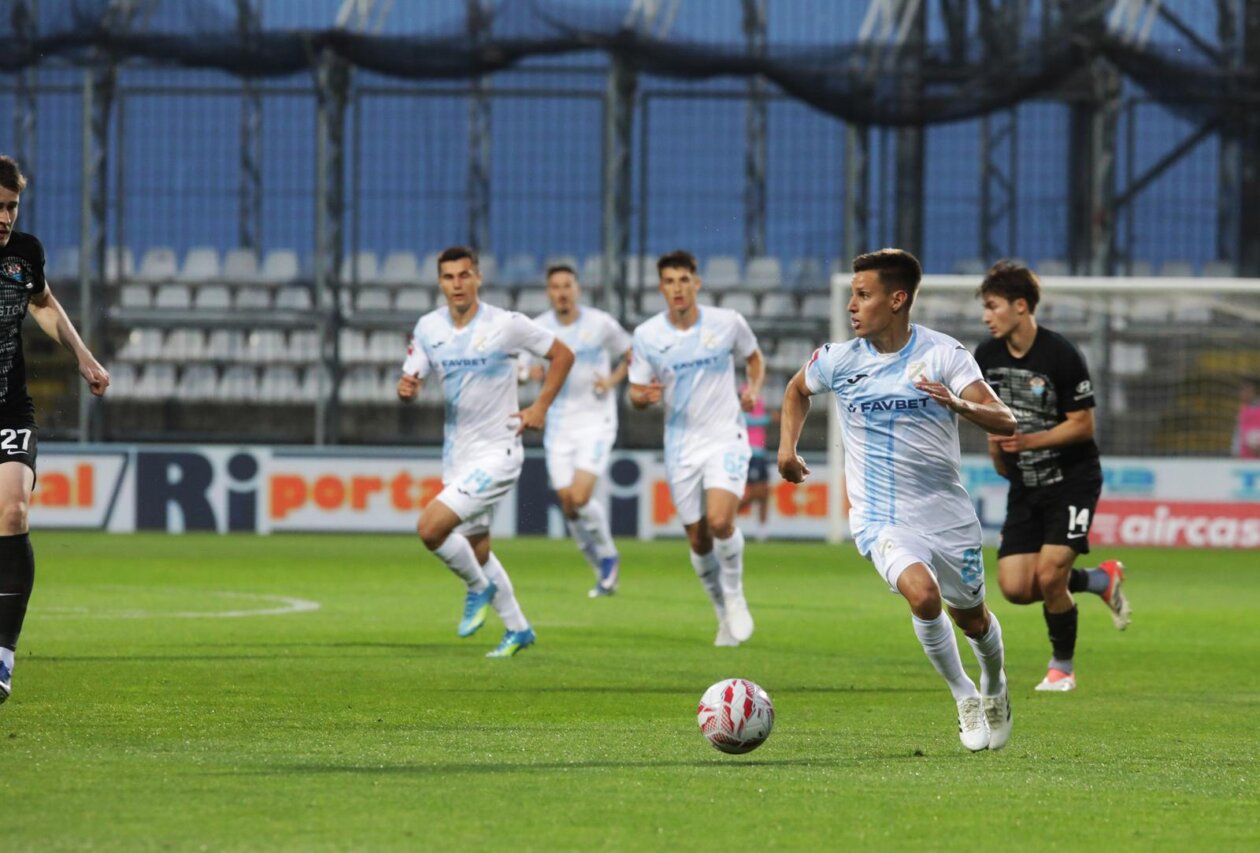 Rijeka i Vukovar sastali se u 34. kolu SuperSport HNL-a Rijeka i Vukovar sastali se u 34. kolu SuperSport HNL-a