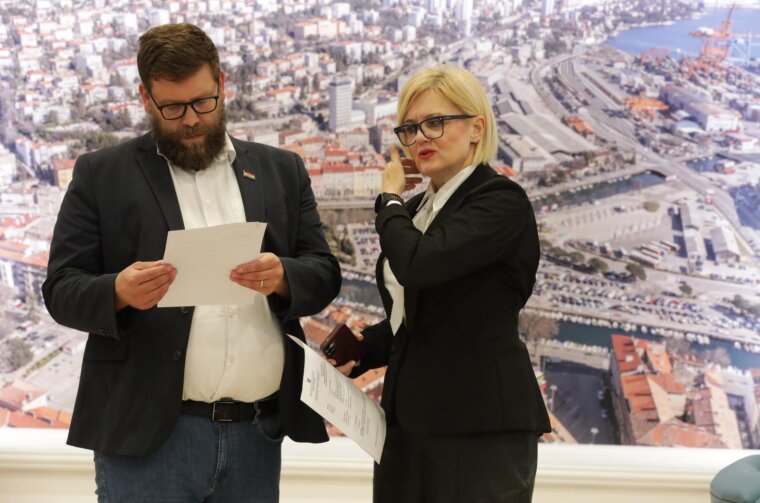 Rijeka: Gradonačelnica Iva Rinčić i predstavnici JVP Rijeka potpisali kolektivni ugovor