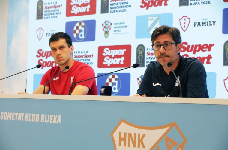 Rijeka: konferencija za medije trenera Sancheza i vratara Zlomislića Rijeka: konferencija za medije trenera Sancheza i vratara Zlomislića