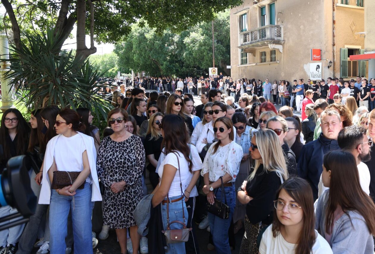 ibenik: Tihi prosvjed “19 minuta utnje za Luku” ibenik: Tihi prosvjed “19 minuta utnje za Luku”