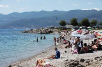 Rijeka: Kupači na gradskoj plaži na Kantridi.