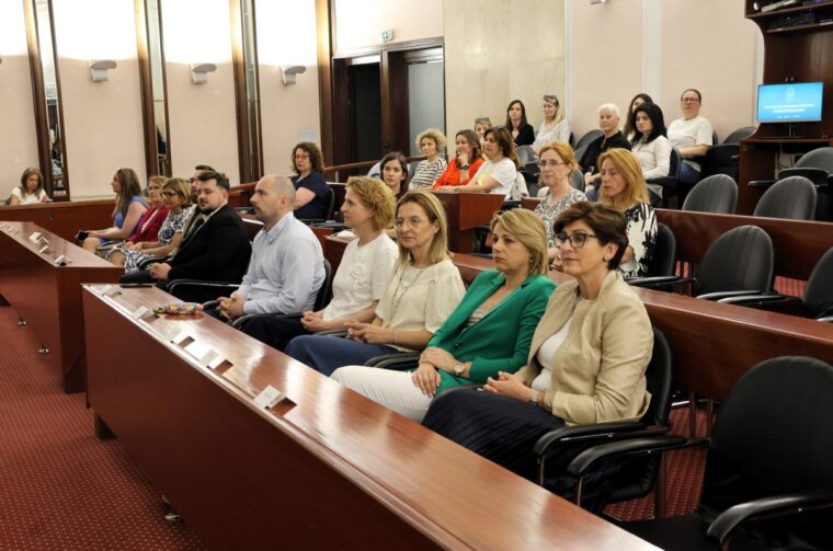 Prezentacija-Centra-za-sigurniji-Internet-u-Gradskoj-vijecnici-3-1200×800