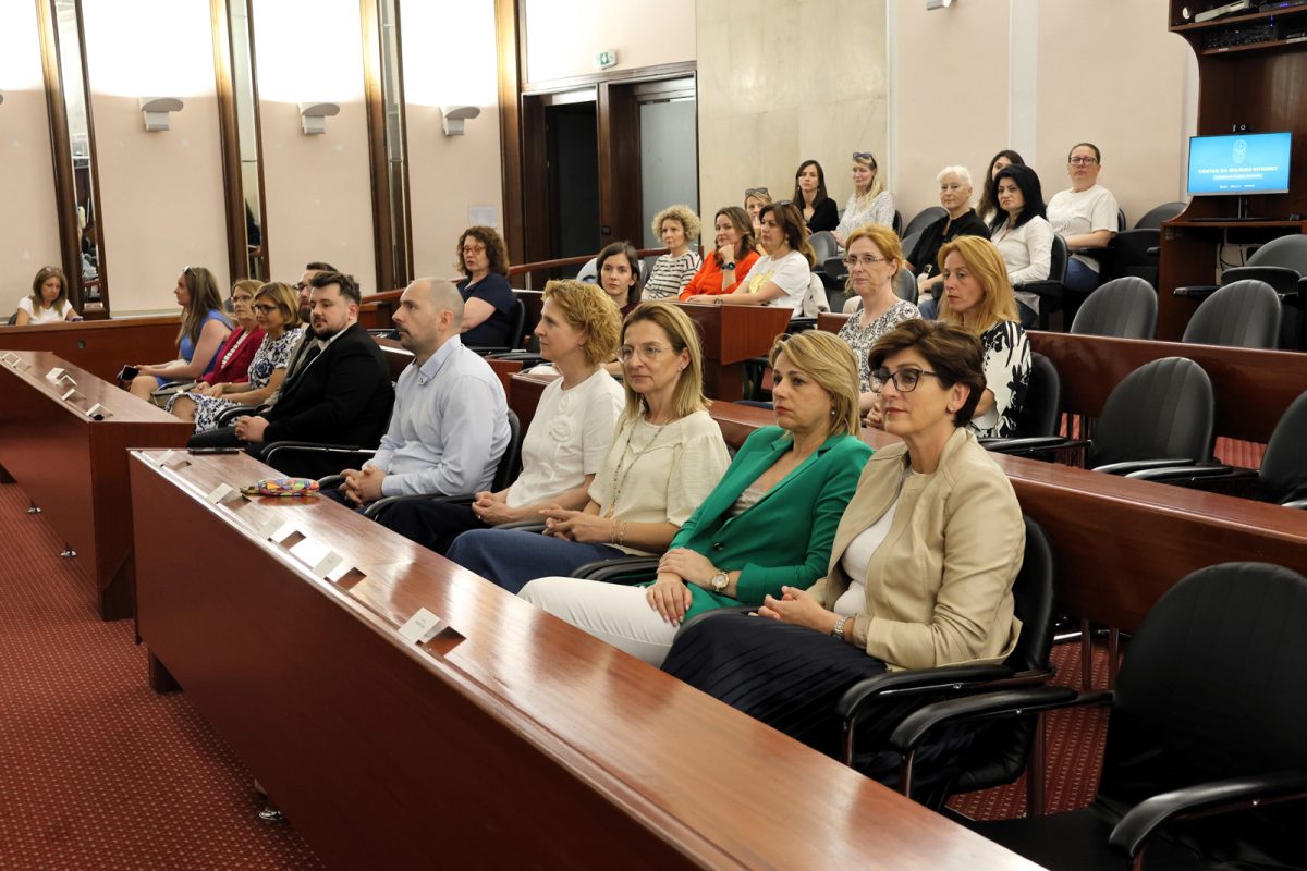 Prezentacija-Centra-za-sigurniji-Internet-u-Gradskoj-vijecnici-3-1200×800