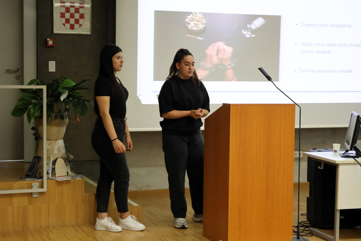 Zavrsni-dogadaj-predmeta-Skola-i-zajednica-u-Primorsko-goranskoj-zupaniji-18 Zavrsni-dogadaj-predmeta-Skola-i-zajednica-u-Primorsko-goranskoj-zupaniji-18