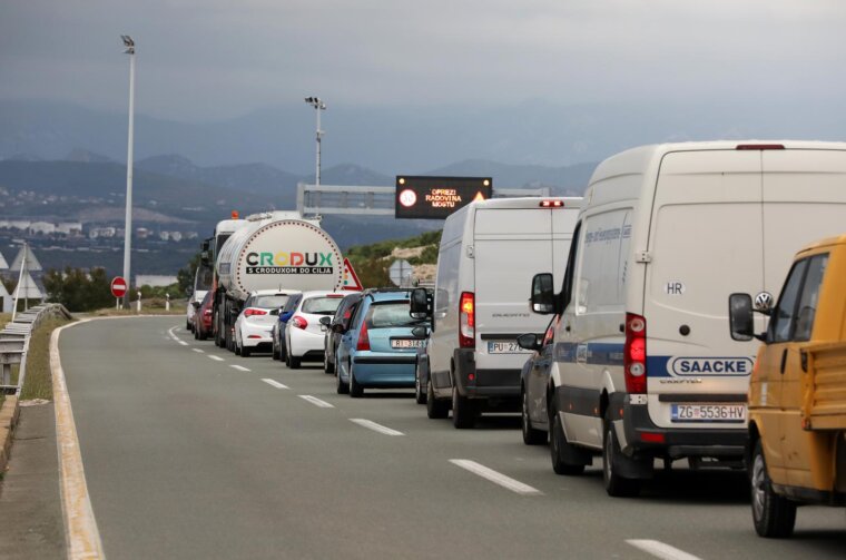 Stvaraju se guve na Kr?kom mostu zbog radova