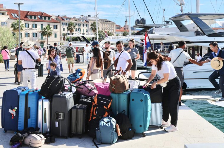 Split: Jutro  u splitskoj luci