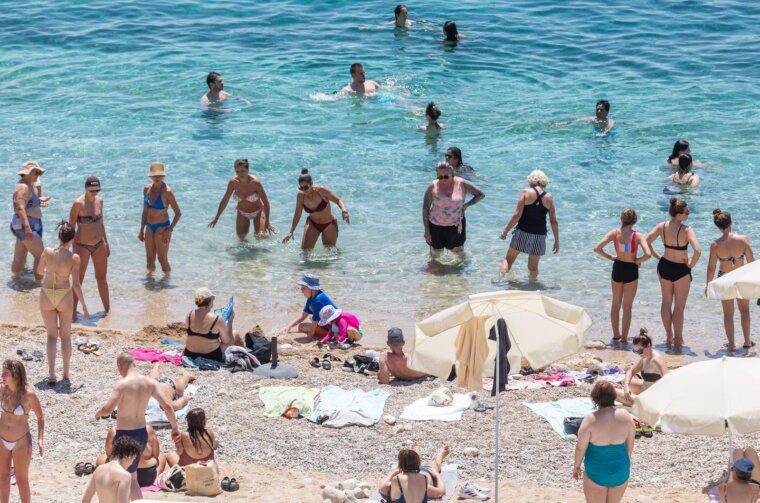 Dubrovnik: Toplinski val i visoke temperature na jugu Hrvatske Dubrovnik: Toplinski val i visoke temperature na jugu Hrvatske