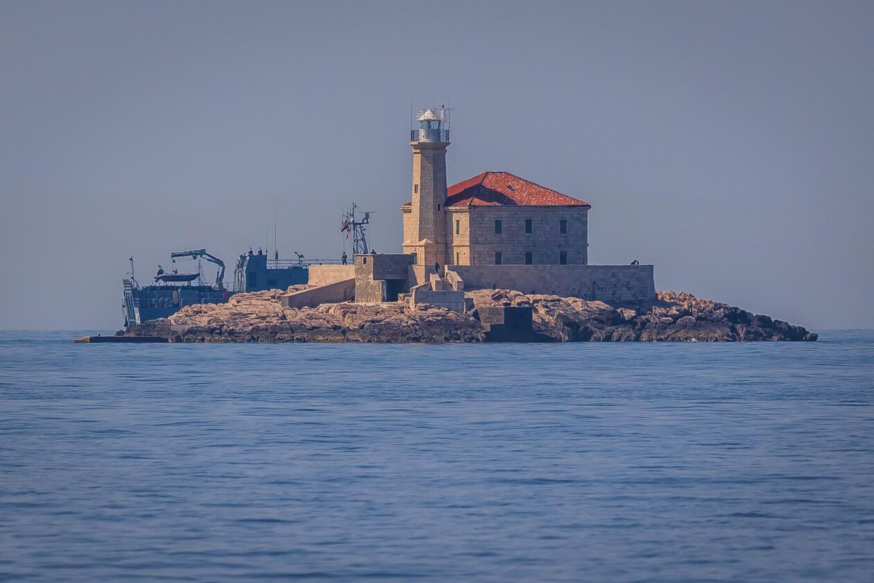 Primošten: Borbena moć 26 na pomorskom vojnom poligonu „Žirje“