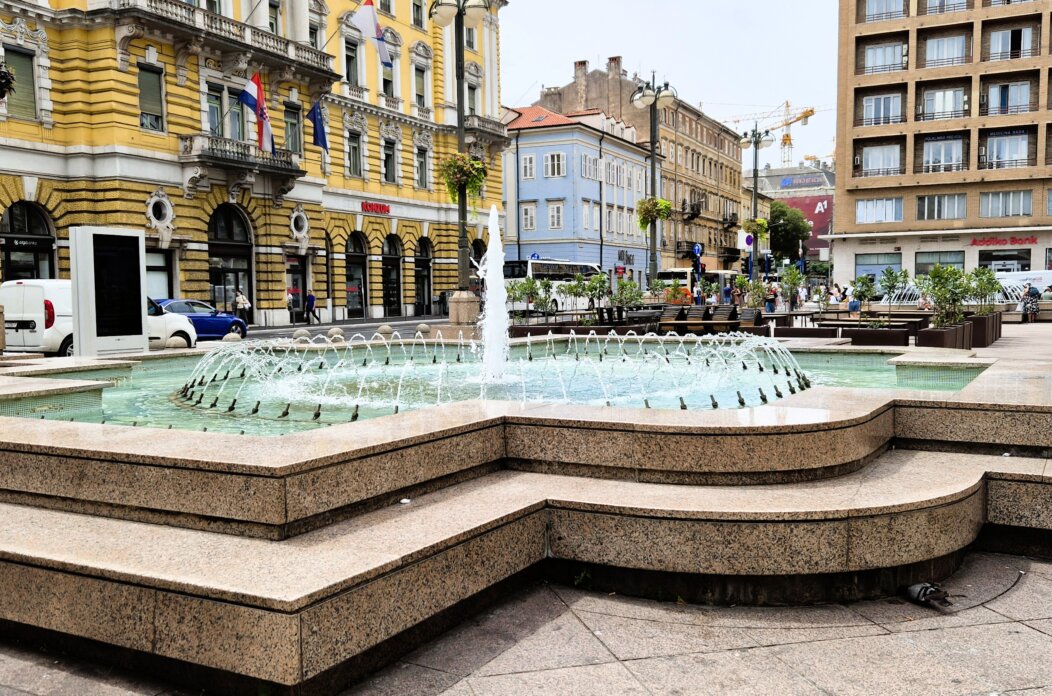 FONTANA JADRANSKI TRG RIPORTAL