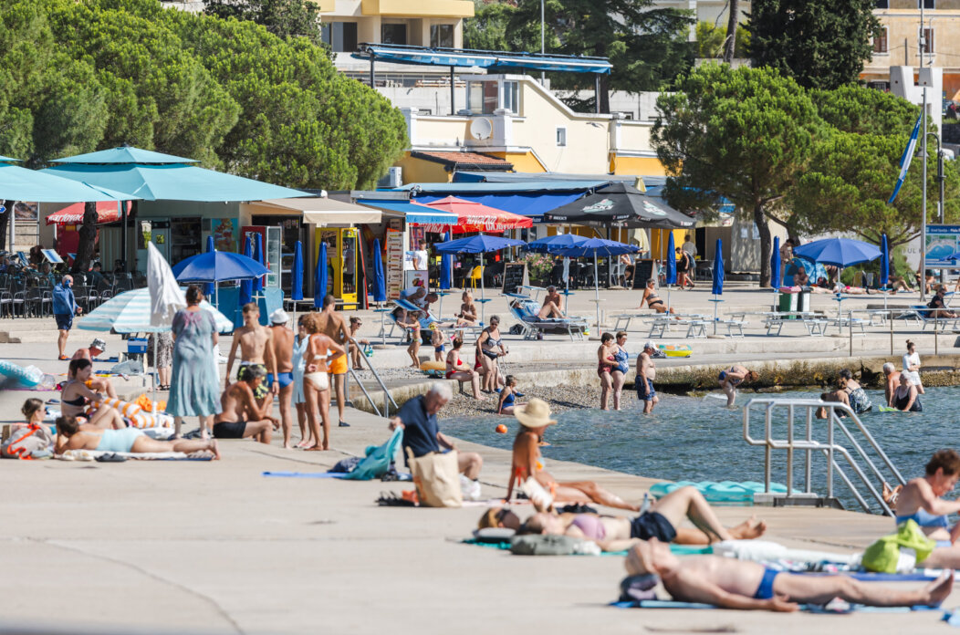 Ilustrativna Ičići plaža-6982 Ilustrativna Ičići plaža-6982