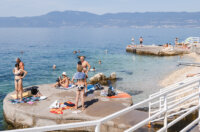 Ilustrativna Pećine plaža kupači gradska plaža Grčevo-1370