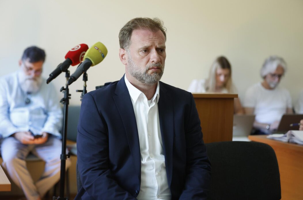 Vinkovci: Nastavljeno suđenje bivšem ministru obrane Mariju Banožiću Vinkovci: Nastavljeno suđenje bivšem ministru obrane Mariju Banožiću