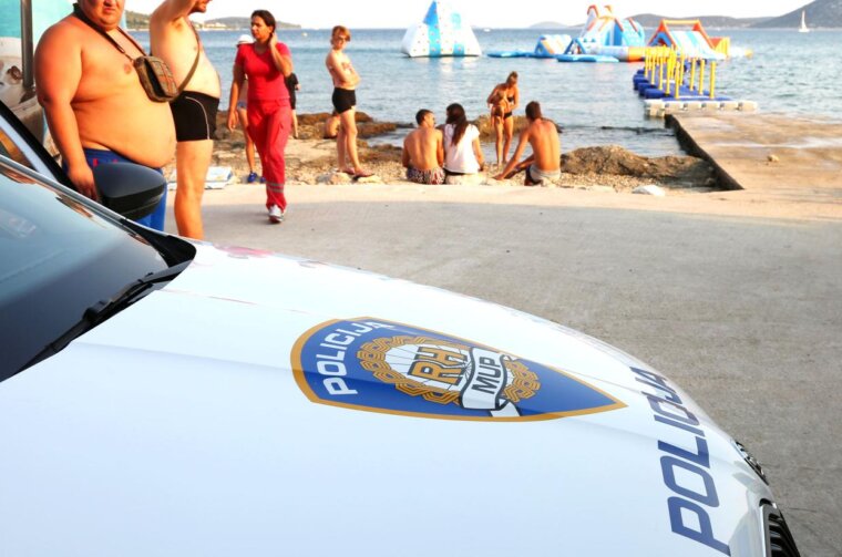 Vodice: U aquaparku na Plavoj plai utopila se muka osoba Vodice: U aquaparku na Plavoj plai utopila se muka osoba