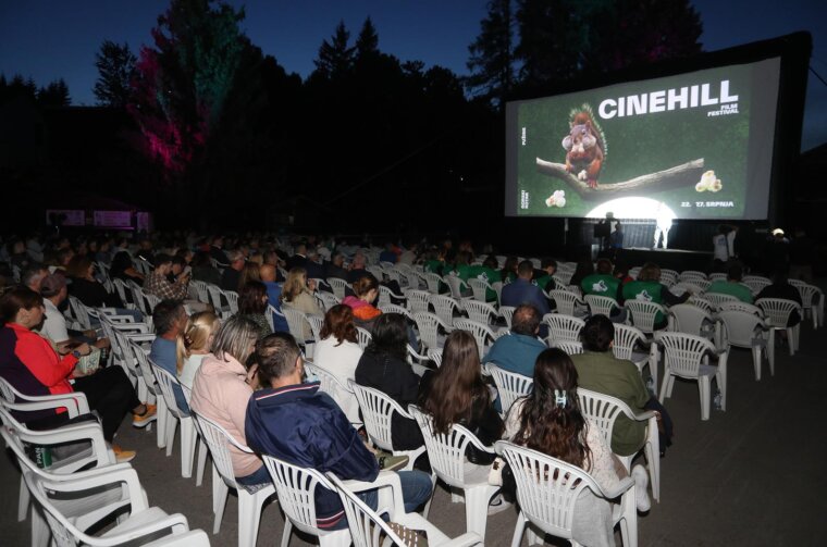 Fuine: Svjetska premijera filma Alpski ratnici kojem je prisustvovao predsjednik Milanovi? Fuine: Svjetska premijera filma Alpski ratnici kojem je prisustvovao predsjednik Milanovi?