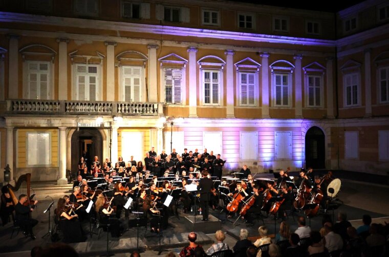 koncert na Trgu Riječke rezolucije