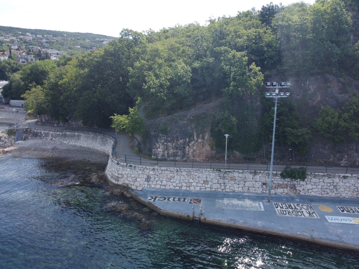 DCIM100MEDIADJI_0773.JPG