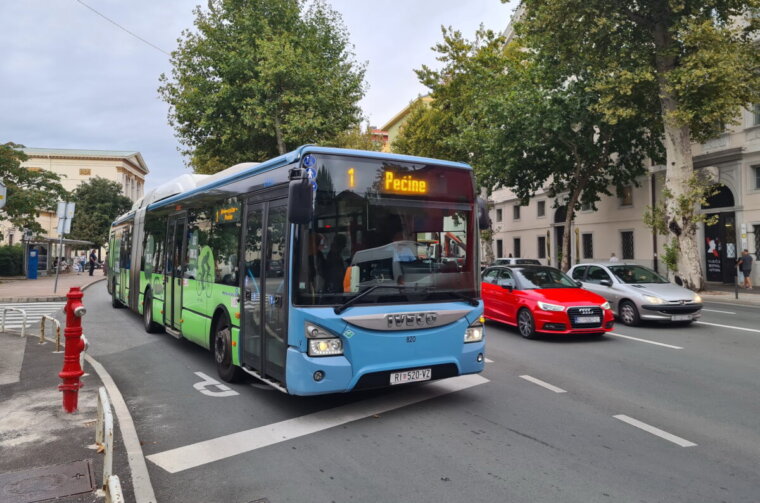 Autobus-Autotroleja-1200×800 Autobus-Autotroleja-1200×800