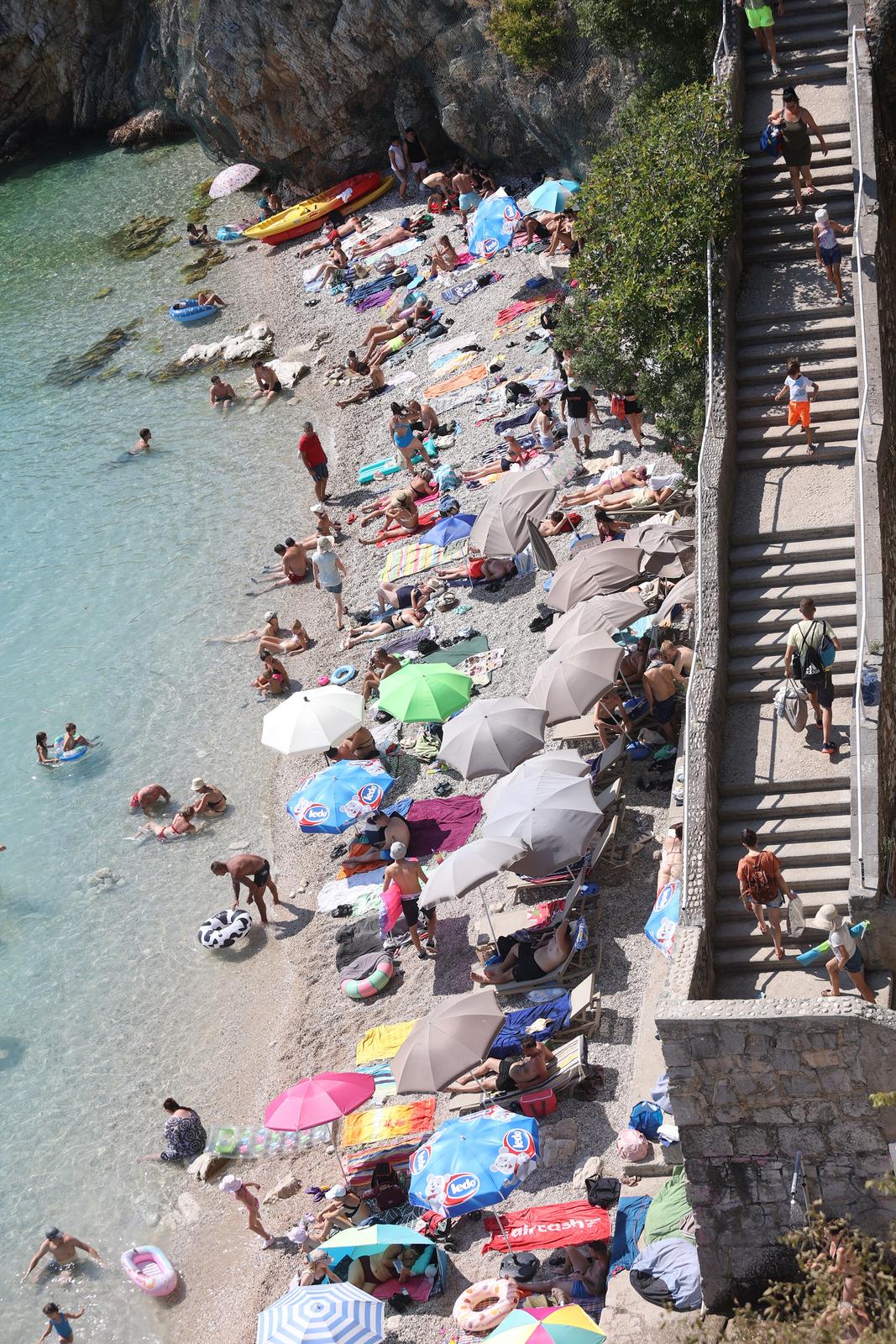 Rijeka: Spas od toplinskog vala na plaži Rijeka: Spas od toplinskog vala na plaži