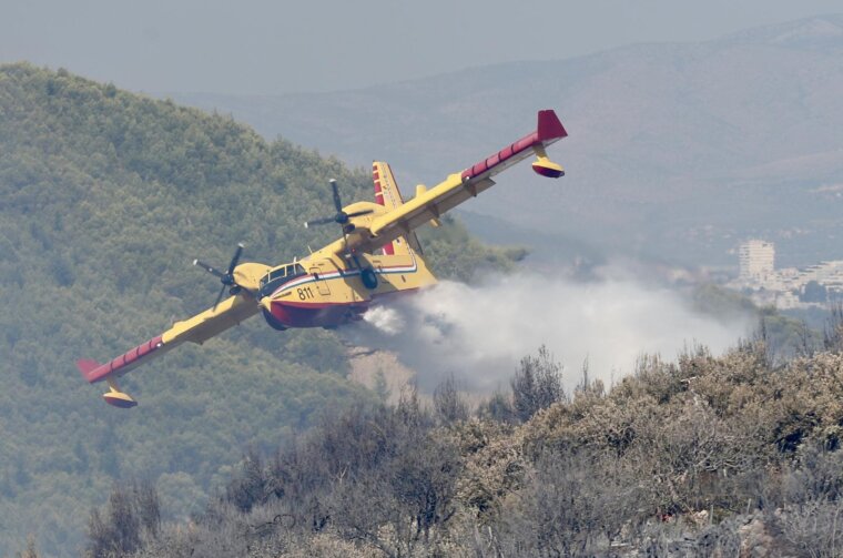 ARHIVA – Veliki požar iznad Krila Jesenice