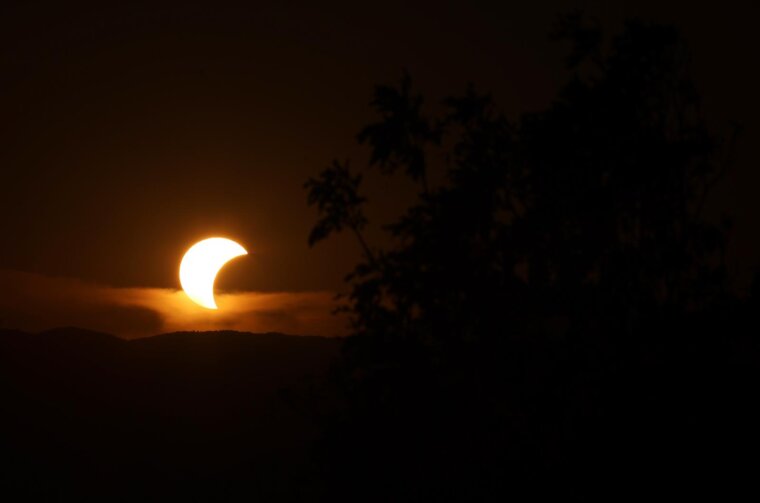 Pomrčina sunca u Rijeci