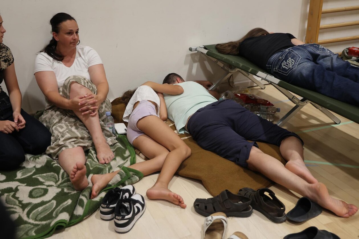 Omiš: Mještani i turisti prenoćili u gradskoj sportskoj dvorani Ribnjak