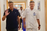 Split: Premijer Plenković u obilasku ozlijeđenih u požaru Split: Premijer Plenković u obilasku ozlijeđenih u požaru