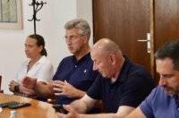 Split: Premijer Plenković u obilasku ozlijeđenih u požaru Split: Premijer Plenković u obilasku ozlijeđenih u požaru