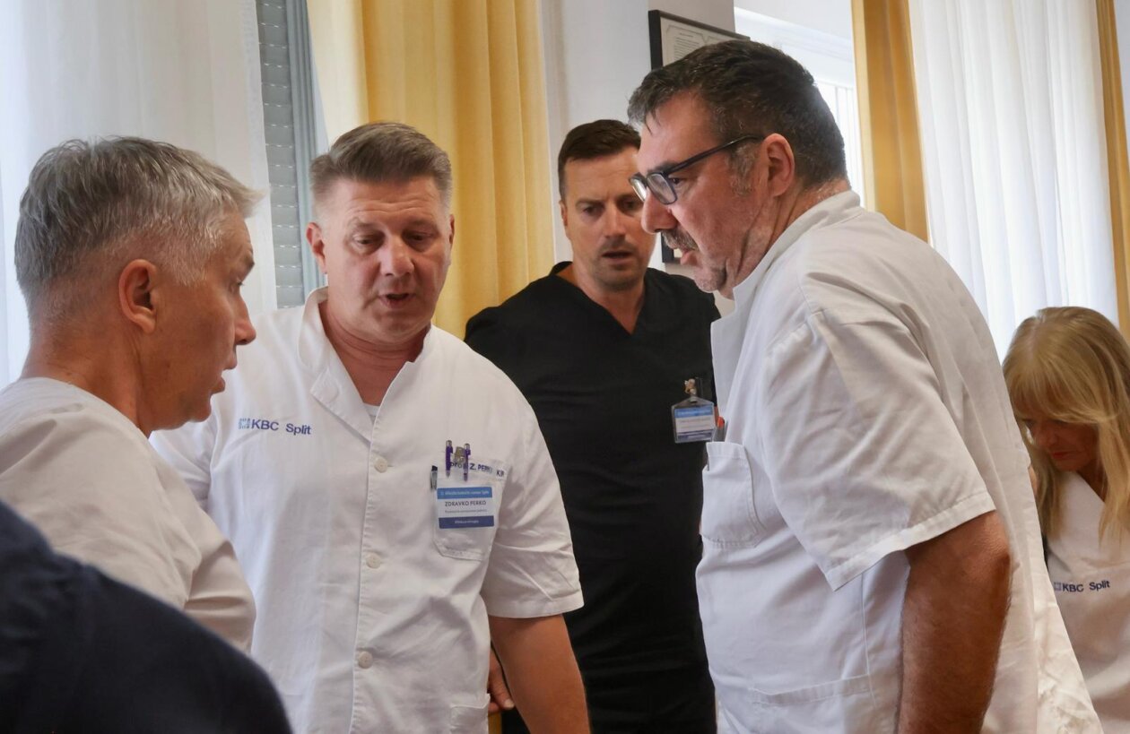 Split: Premijer Plenković u obilasku ozlijeđenih u požaru Split: Premijer Plenković u obilasku ozlijeđenih u požaru