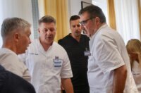 Split: Premijer Plenković u obilasku ozlijeđenih u požaru Split: Premijer Plenković u obilasku ozlijeđenih u požaru