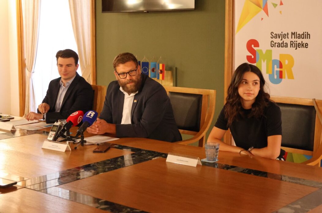 Press-konferencija-Savjeta-mladih-grada-Rijeke-2-1195×800 Press-konferencija-Savjeta-mladih-grada-Rijeke-2-1195×800