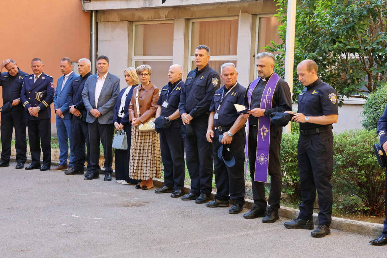 Dan-policije-polaganje-vijenaca-41 Dan-policije-polaganje-vijenaca-41