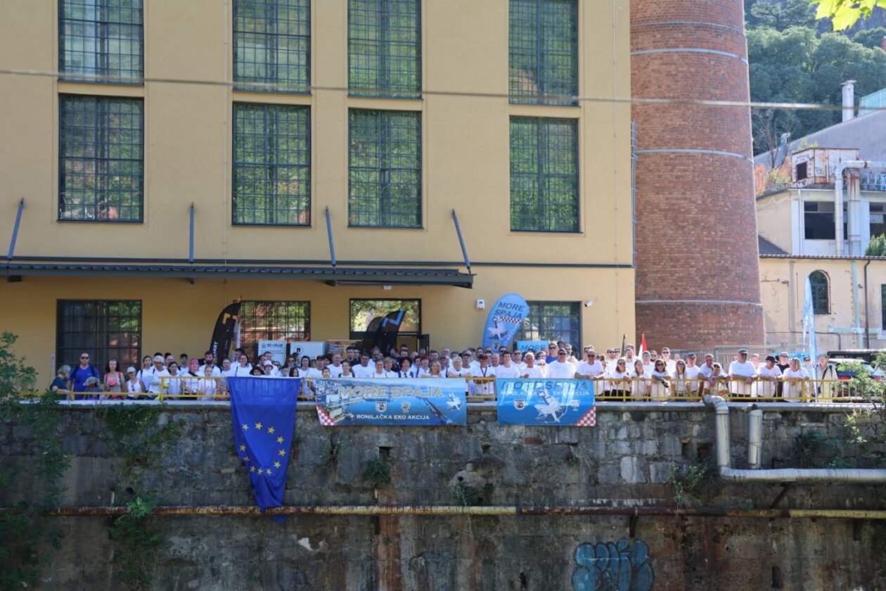 EUbeachcleanup-2 EUbeachcleanup-2