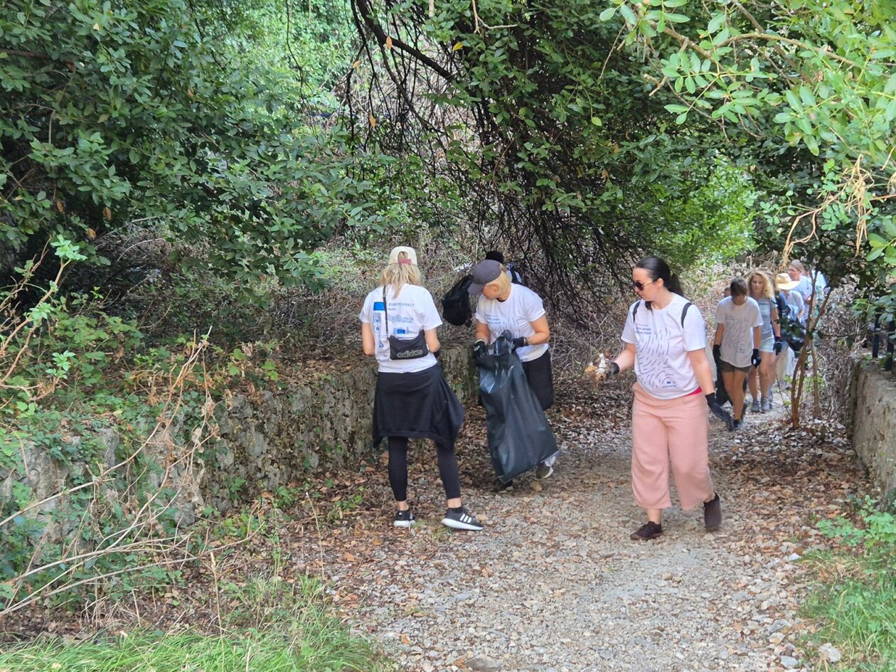 EUbeachcleanup-26 EUbeachcleanup-26