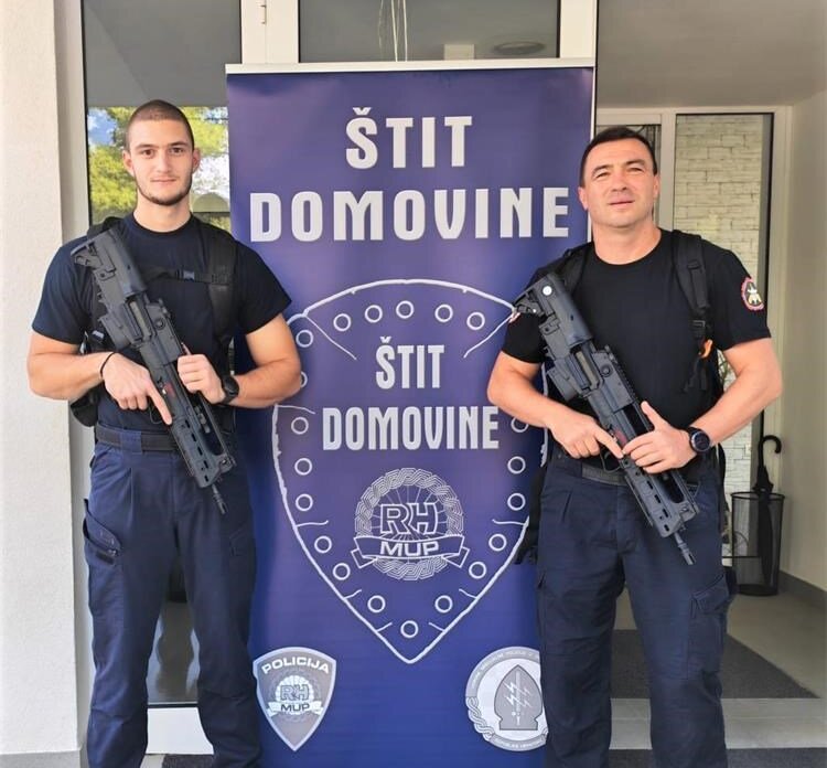 FLEGAR 2-Štit domovine 1 FLEGAR 2-Štit domovine 1