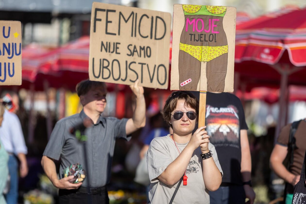 Zagreb: Prosvjed protiv molitelja, femicida i zabrane abortusa Zagreb: Prosvjed protiv molitelja, femicida i zabrane abortusa